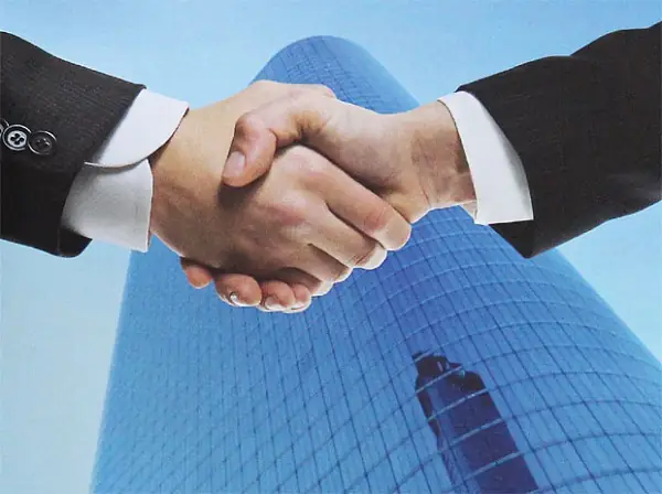 Bắt Tay Trái Có Ý Nghĩa Gì?