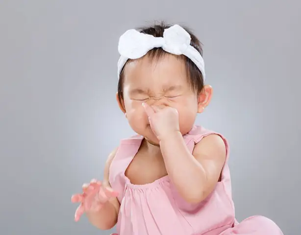 Bé Bị Chảy Nước Mũi Phải Làm Sao