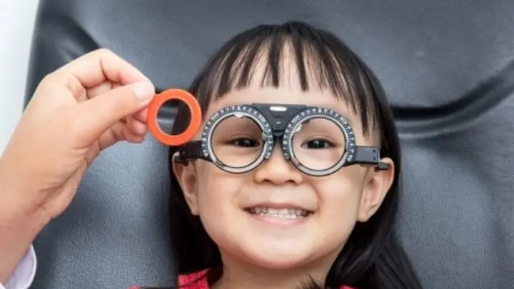Viễn Thị Bẩm Sinh Có Mổ Được Không? Thông Tin Toàn Diện Từ Chuyên Gia