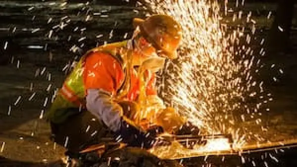 Cách Chữa Lột Da Mặt Khi Hàn: 3 Phương Pháp An Toàn Tại Nhà