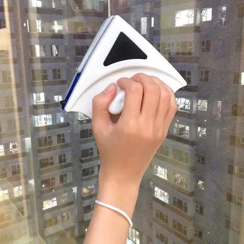Cách Lau Cửa Kính Chung Cư Đơn Giản, Hiệu Quả Và An Toàn