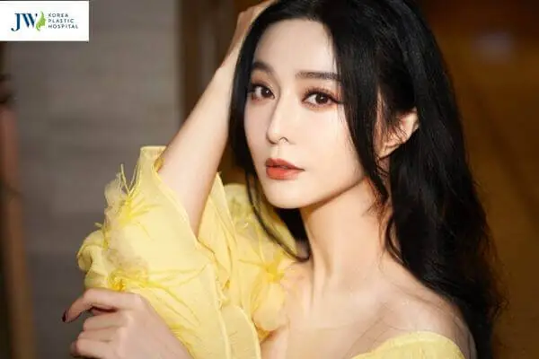 Con Gái Đào Hoa Là Gì? Giải Nghĩa Đa Chiều Từ Văn Hóa Đến Ngôn Ngữ