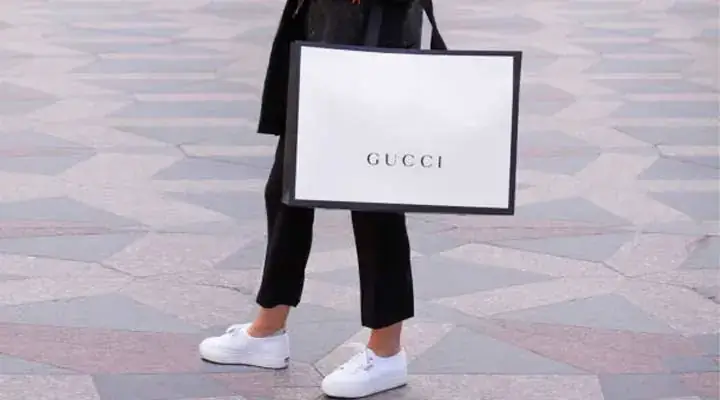 Giày Gucci Nữ Chính Hãng: Đánh Giá Chi Tiết 10 Mẫu Bán Chạy Nhất & Bảng Giá Cập Nhật