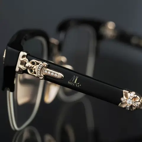 Kính Chrome Hearts Giá Bao Nhiêu? Top 10 Mẫu Hot Nhất 2026