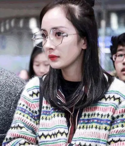 Kính Lục Giác Giả Cận: Đánh Giá Chi Tiết Và Lời Khuyên Khi Mua