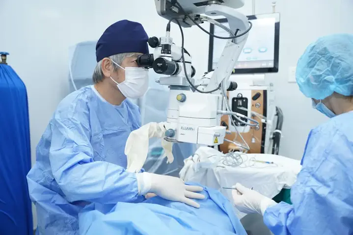 Kỹ Thuật Viên Khúc Xạ: Tổng Tất Tần Tật Về Đào Tạo & Nghề Nghiệp