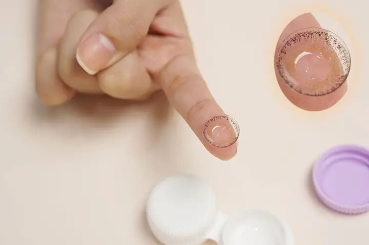 Lens Bị Khô Nước Ngâm: Nguyên Nhân Và Cách Khắc Phục Hiệu Quả