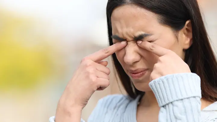 Mắt Bị Cộm Nhưng Không Có Bụi: Nguyên Nhân Và Cách Khắc Phục Hiệu Quả
