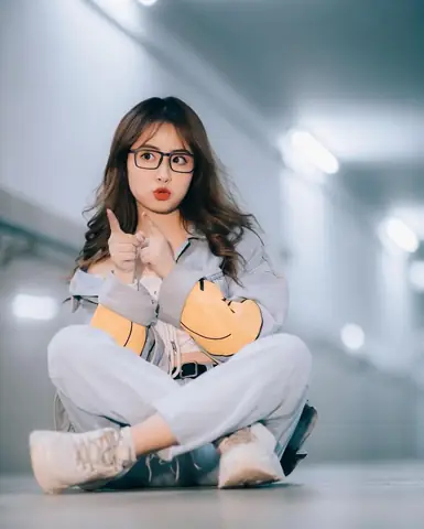 Mặt Chữ Nhật Nên Đeo Kính Gì? Bí Quyết Chọn Kính Phù Hợp Nhất