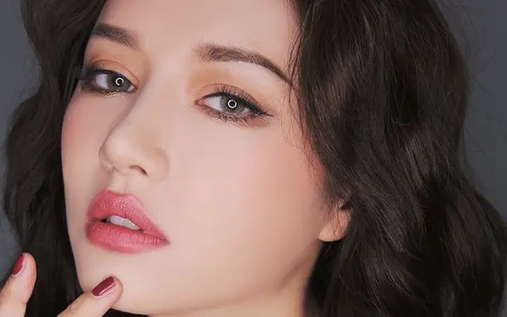 Mắt Hạnh Nhân Là Gì? Tổng Từ Đặc Điểm Đến Ứng Dụng Thực Tế