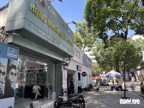 Đánh Giá Chi Tiết Mặt Kính Phẩm Ngọc Thạch: Top Lựa Chọn Uy Tín Hiện Nay