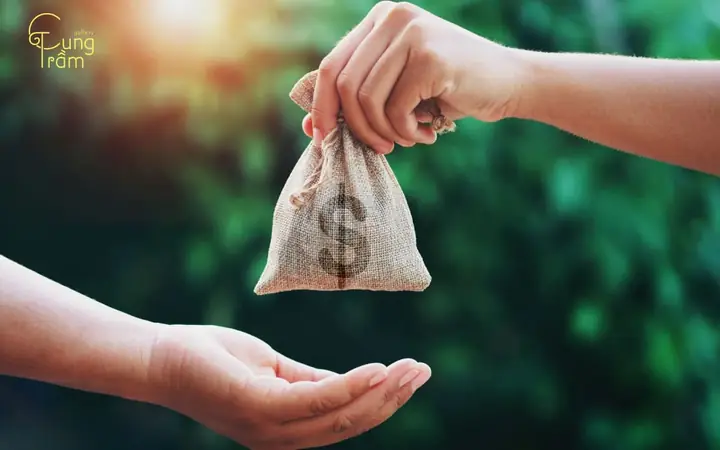 Mơ Thấy Người Cho Tiền Là Điềm Gì? Giải Mã Toàn Diện
