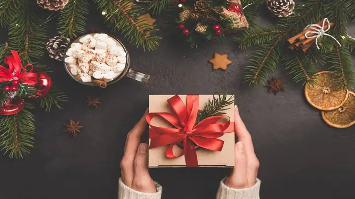 Món Quà Noel Ý Nghĩa: Gợi Ý Tặng Cho Người Yêu, Bé Và Người Thân