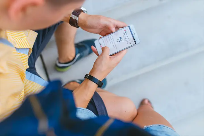 Một Ngày Nên Dùng Điện Thoại Mấy Tiếng