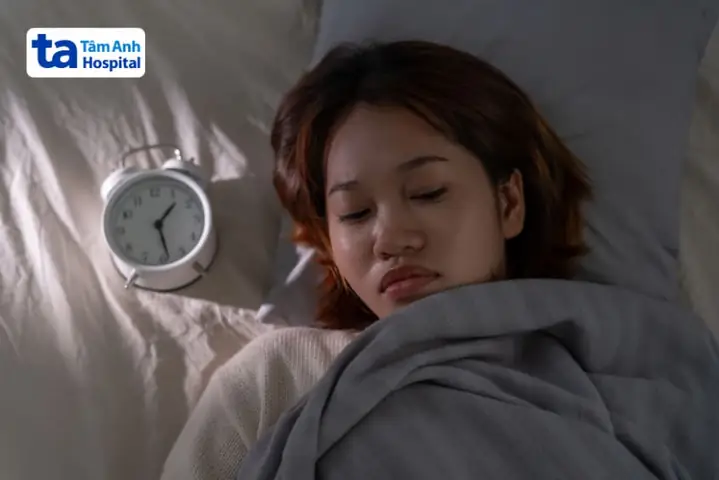 Tại Sao Ngủ Hay Bị Giật Mình Tâm Linh? Nguyên Nhân Và Cách Xử Lý