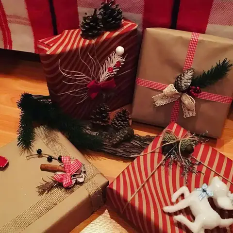 Top 10 Quà Tặng Noel Cho Nhân Viên: Đánh Giá & Gợi Ý 2026