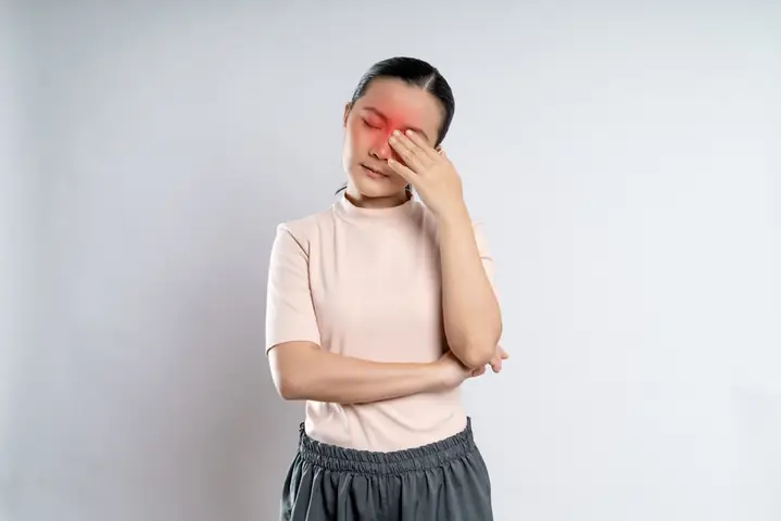 Sạn Vôi Ở Mắt Là Gì? Nguyên Nhân, Triệu Chứng & Cách Xử Lý Hiệu Quả