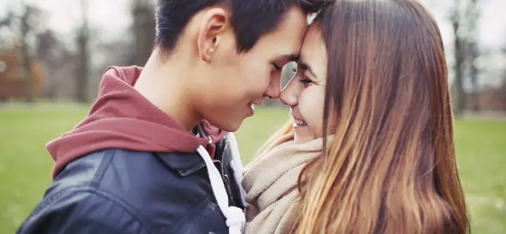 Tình Yêu Nam Nữ Là Gì? Khám Phá Bản Chất Và Ý Nghĩa Toàn Diện