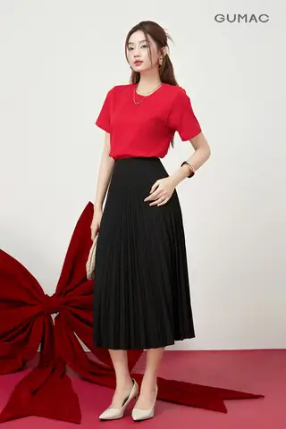 Áo Đỏ Phối Với Váy Màu Gì