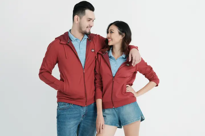Áo Khoác Đôi Nam Nữ: 6 Kiểu Dáng Thời Thượng Đáng Mua Nhất