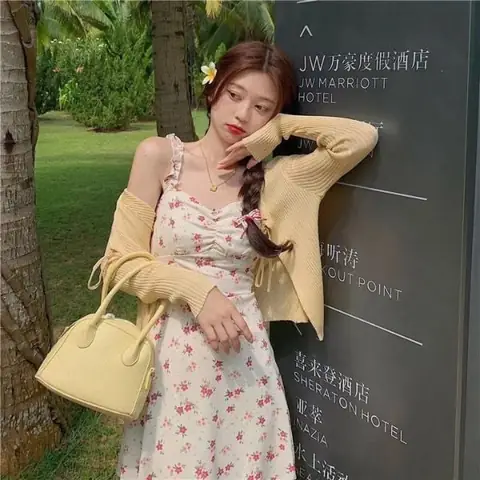 Áo Khoác Mỏng Mặc Với Váy