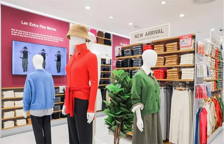 Các Cửa Hàng Trong Gigamall