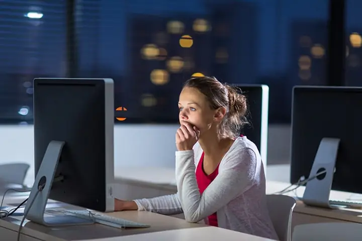 Cách Bảo Vệ Mắt Khi Làm Việc Với Máy Tính: 10 Biện Pháp Thực Tế