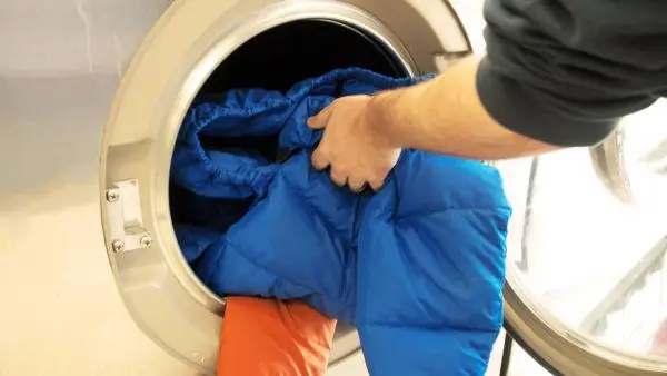 Cách Giặt Áo Phao Lông Vũ