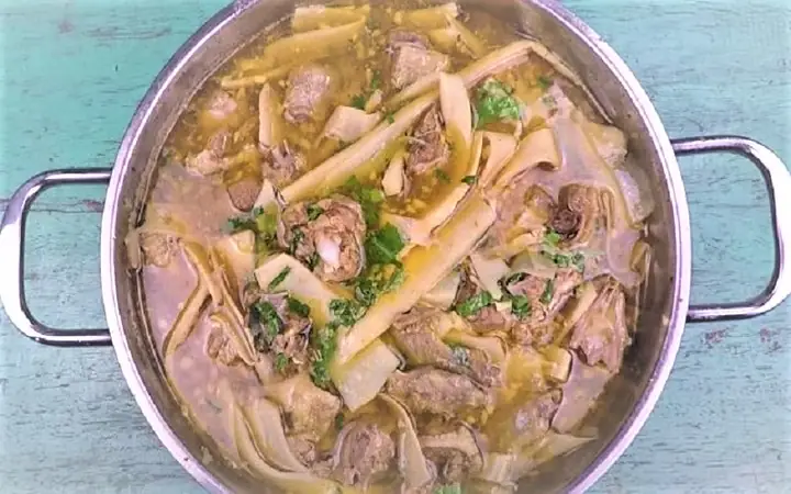 Cách Nấu Lẩu Vịt Măng Cay