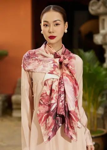 Cách Quàng Khăn Khi Mặc Áo Dài