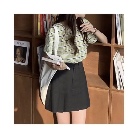 Chân Váy Ngắn Có Quần Trong