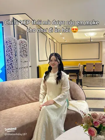 Chiếc Áo Dài Trên Ghế Livestream