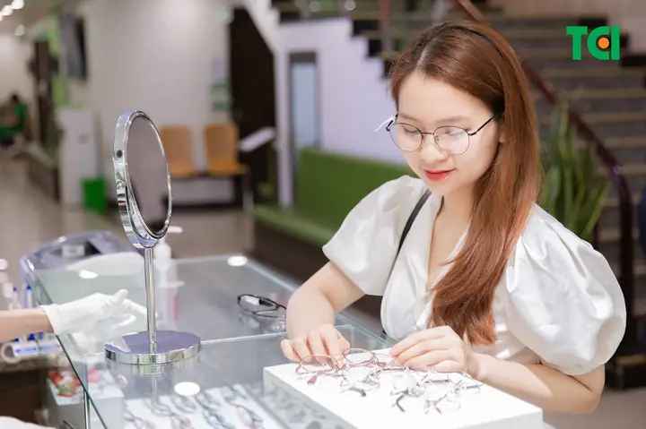 Hướng Dẫn Toàn Diện: Lựa Chọn Địa Chỉ Cắt Kính Cận Uy Tín Tại Hà Nội
