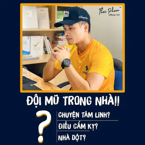 Đội Mũ Trong Nhà Có Lùn Không