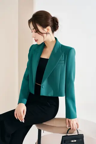 Kiểu Áo Vest Nữ Mới Nhất