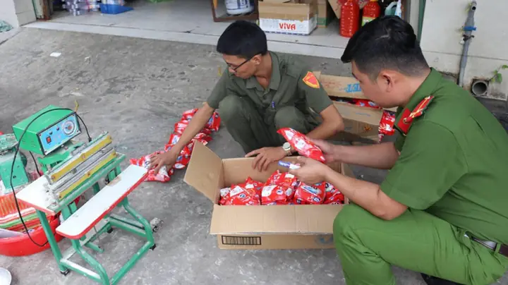 Hàng Giả Số Lượng Lớn: Thủ Đoạn, Tác Hại Và Cách Phòng Tránh