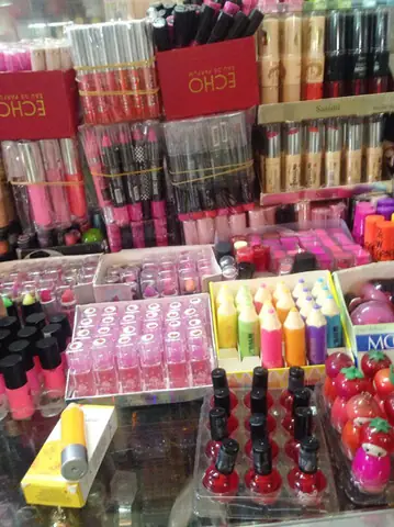 Mỹ Phẩm Cho Trẻ Em: Những Rủi Ro Sức Khỏe Cần Biết