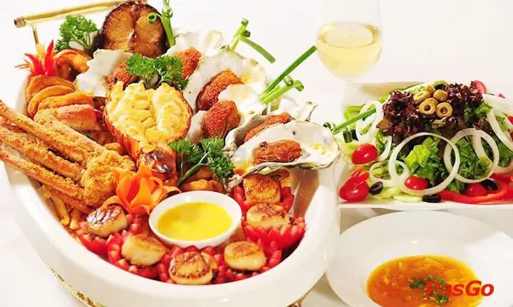 Đánh Giá Chi Tiết Nhà Hàng Tôm Hùm 168 Nguyễn Khánh Toàn: Trải Nghiệm Hải Sản Cao Cấp Giữa Lòng Hà Nội