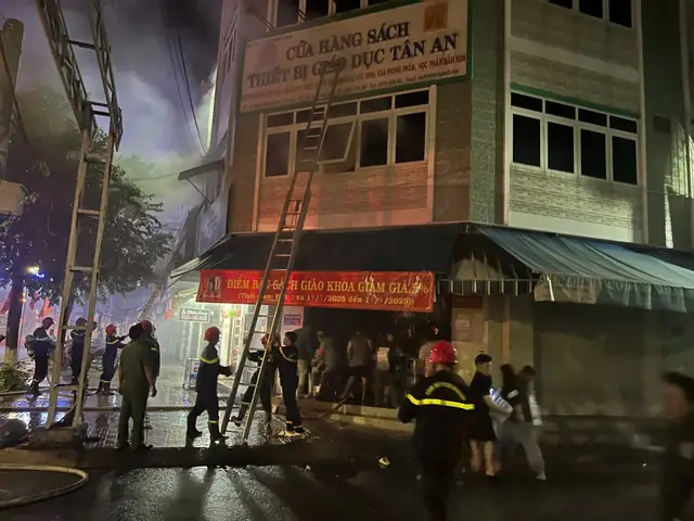Nhà Sách Thiết Bị Long An