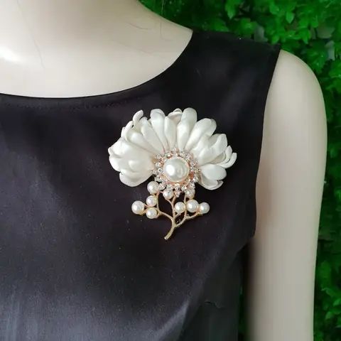 Phụ Kiện Hoa Cài Váy