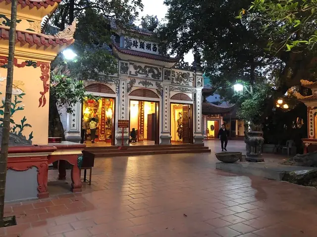 Phủ Tây Hồ Mở Đến Mấy Giờ