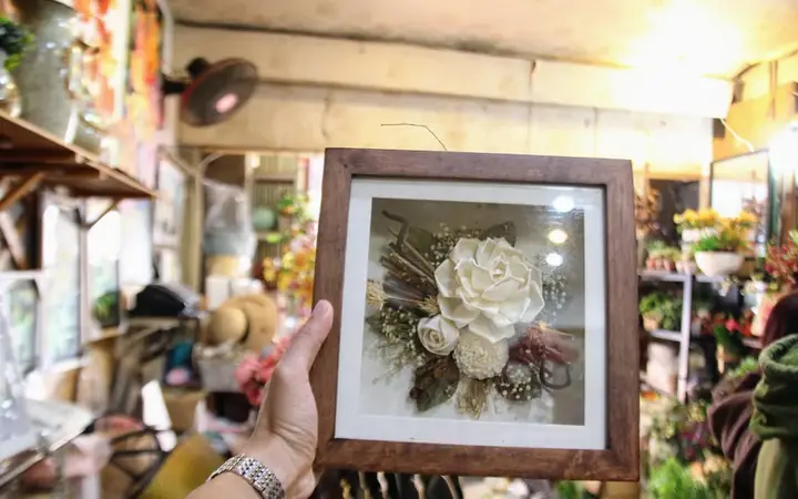 Quà Lưu Niệm 8/3: Tổng Hợp 20+ Ý Tưởng Ý Nghĩa & Cách Chọn Quà Tặng Hoàn Hảo