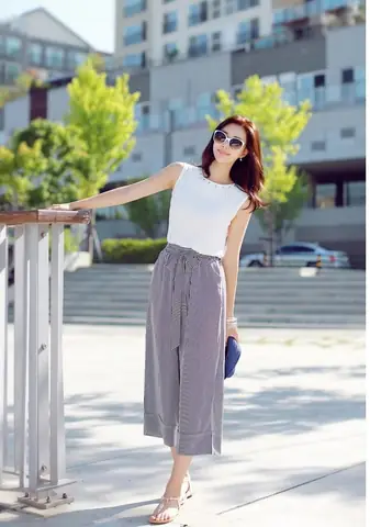 Quần Ống Rộng Giả Váy: Đánh Giá Chi Tiết Và Hướng Dẫn Phối Đồ Đỉnh Cao