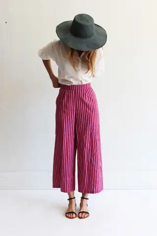 Quần Ống Rộng Xếp Ly: Review Chi Tiết & 7 Cách Phối Đẹp Chuẩn Phong Cách