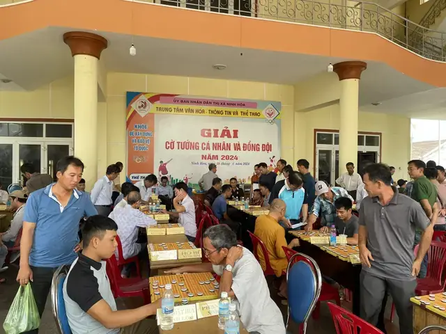 Đánh Giá Chi Tiết Sân Bóng Thi Sách Nha Trang 2026: Trải Nghiệm Thực Tế Và Bảng So Sánh