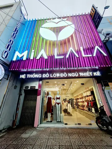 Shop Đồ Cách Mạng Tháng 8