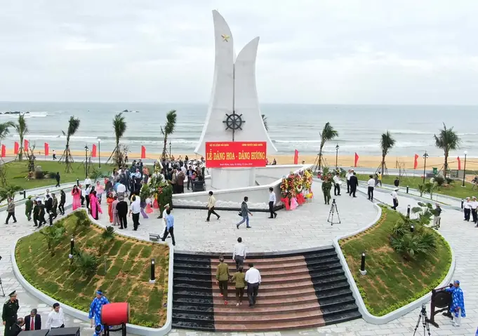 Tàu Không Số Phú Yên