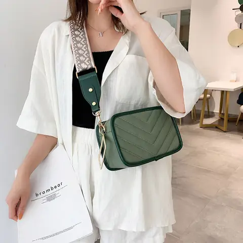Túi Đeo Chéo Nữ Cá Tính