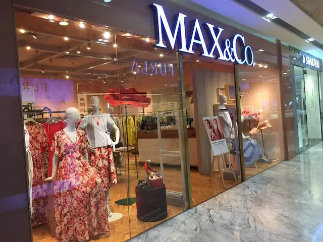Max&co. Vincom Đồng Khởi 72 Lê Thánh Tôn: Review Trải Nghiệm Mua Sắm Chi Tiết